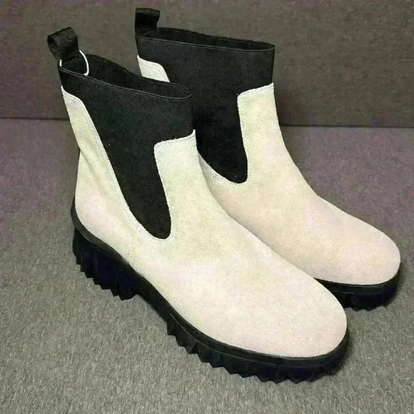 Nurture NWT Denali Waterproof Lug Sole Heeled Platform Chelsea Boot Women Size 8 - Picture 5 of 12